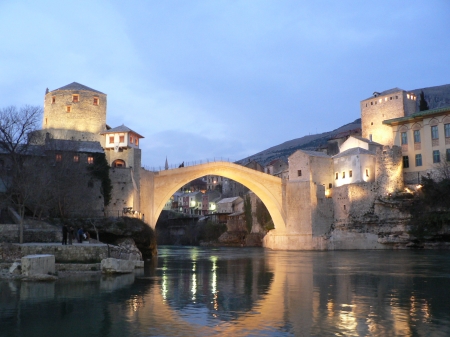 The “Old bridge” by night.